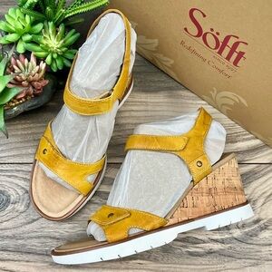 NIB Sofft Cyndy Strappy Wedge Leather Sandal Lemon Yellow